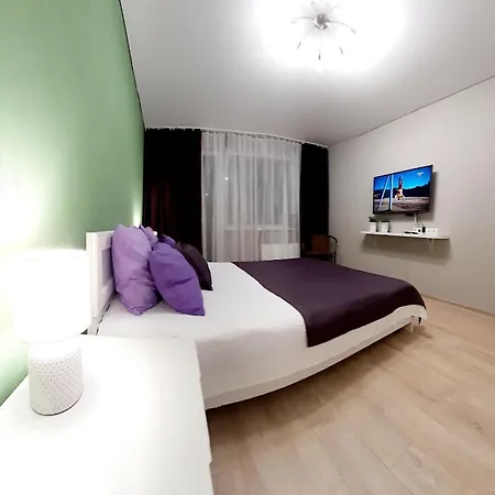 Rusiyanova 16 Apartament