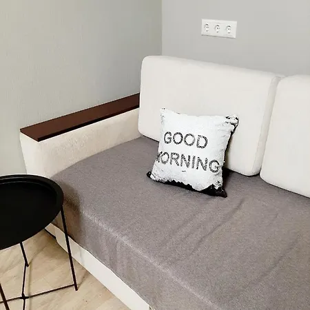 Apartment Rusiyanova 16 *