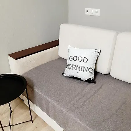 Apartament Rusiyanova 16 *